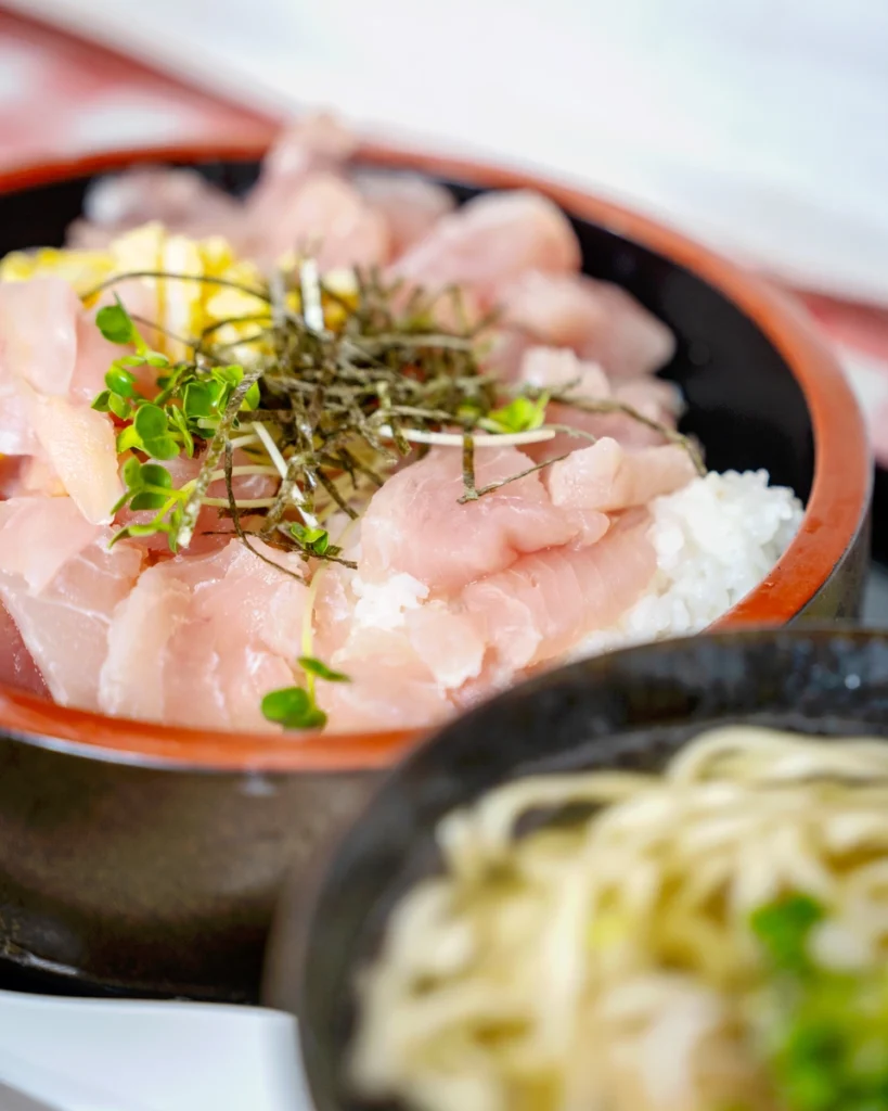 회덮밥