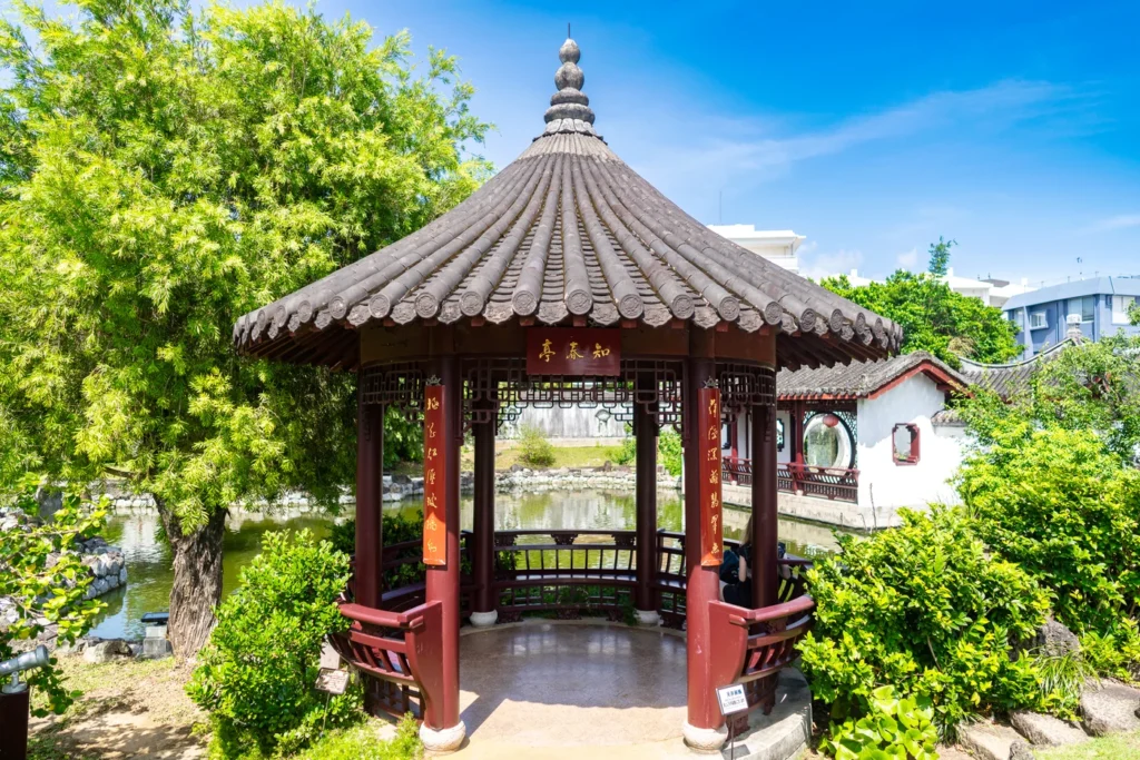 沖繩福州園的六角亭