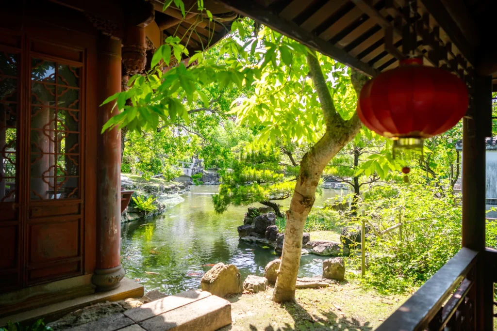 沖繩福州園花園內部