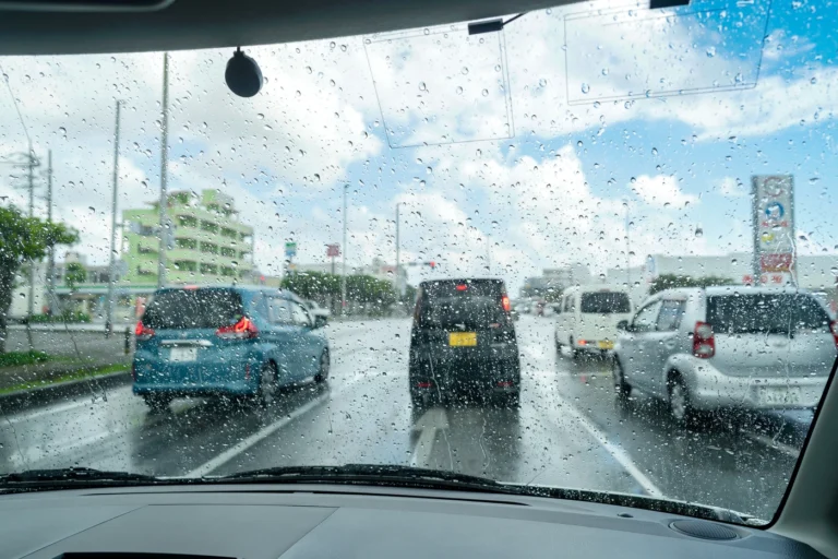 2025年7月2日、沖縄の天気 南部地域にスコール性の豪雨が降りました。