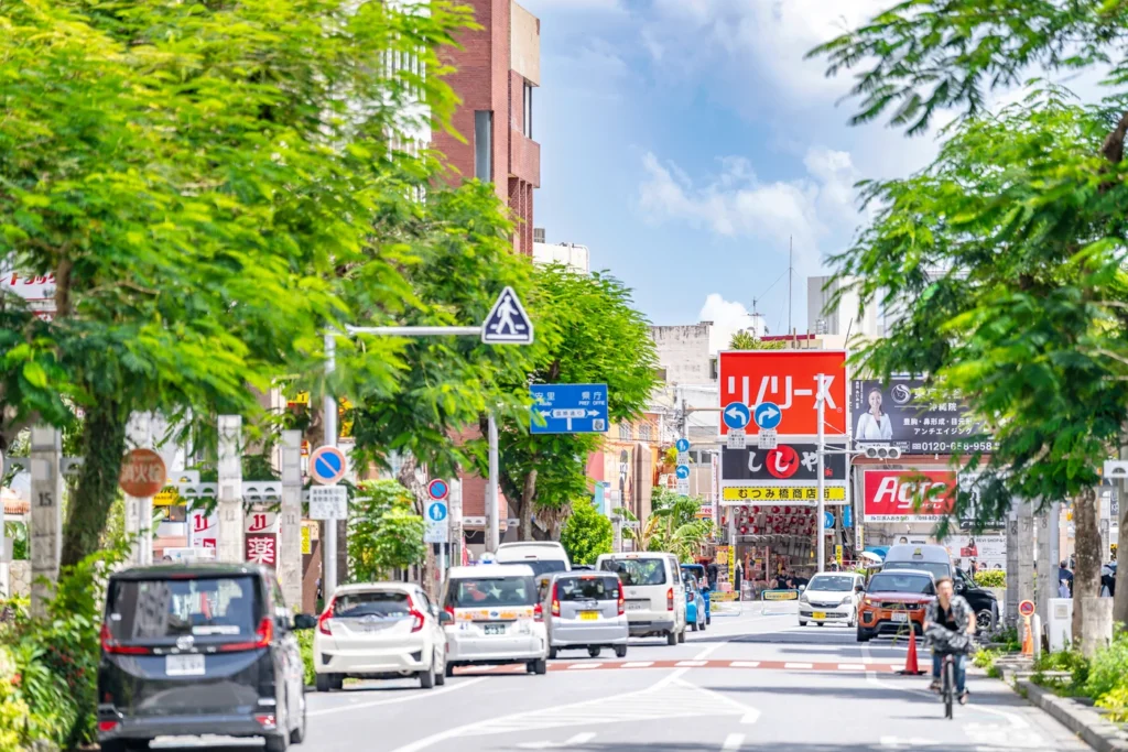 2025년 7월 6일 오키나와 날씨 국제거리 마키시 시장 입구