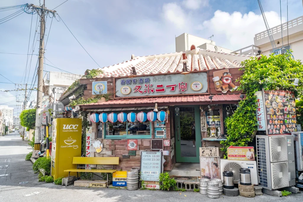 7월 오키나와 날씨 쿠메지 일대의 오키나와 양식의 가옥