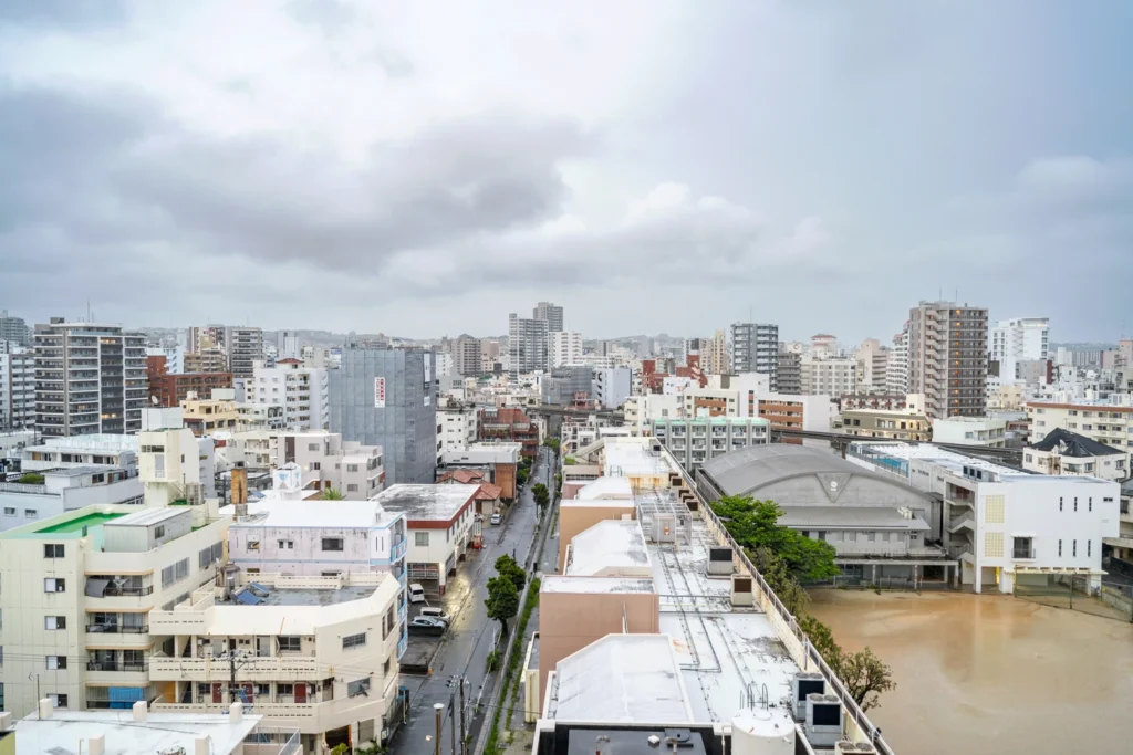 7월 오키나와 날씨 아침 비내리는 미에바시