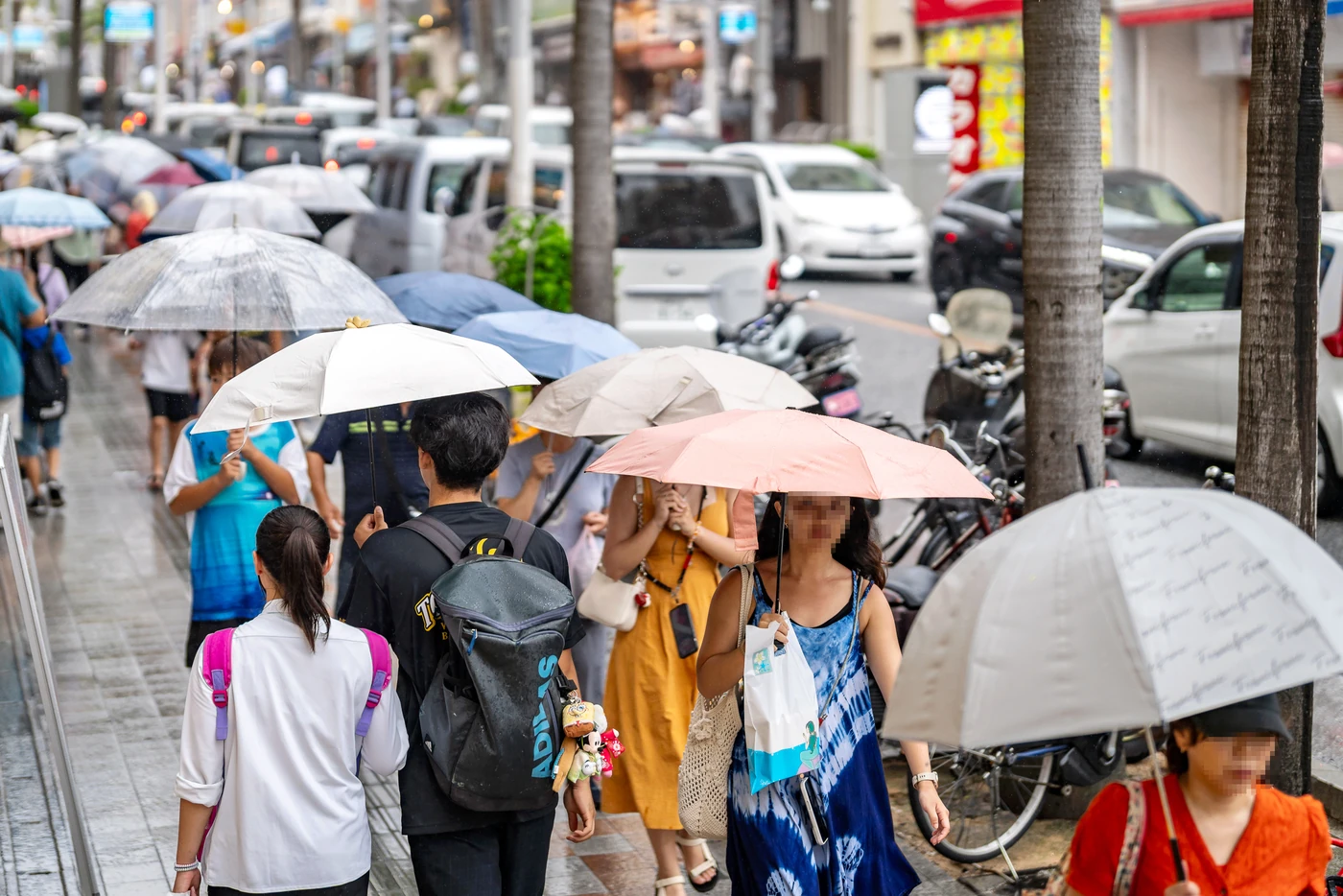 7月28日冲绳的天气 国际通的雨景更多了一些