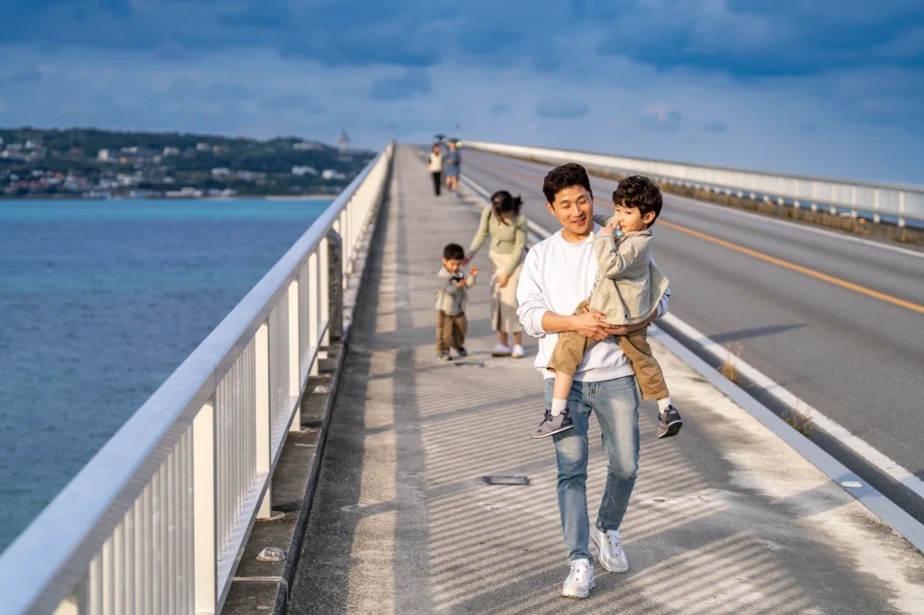 오키나와 스냅 아이와 함께 걷는 코우리 대교