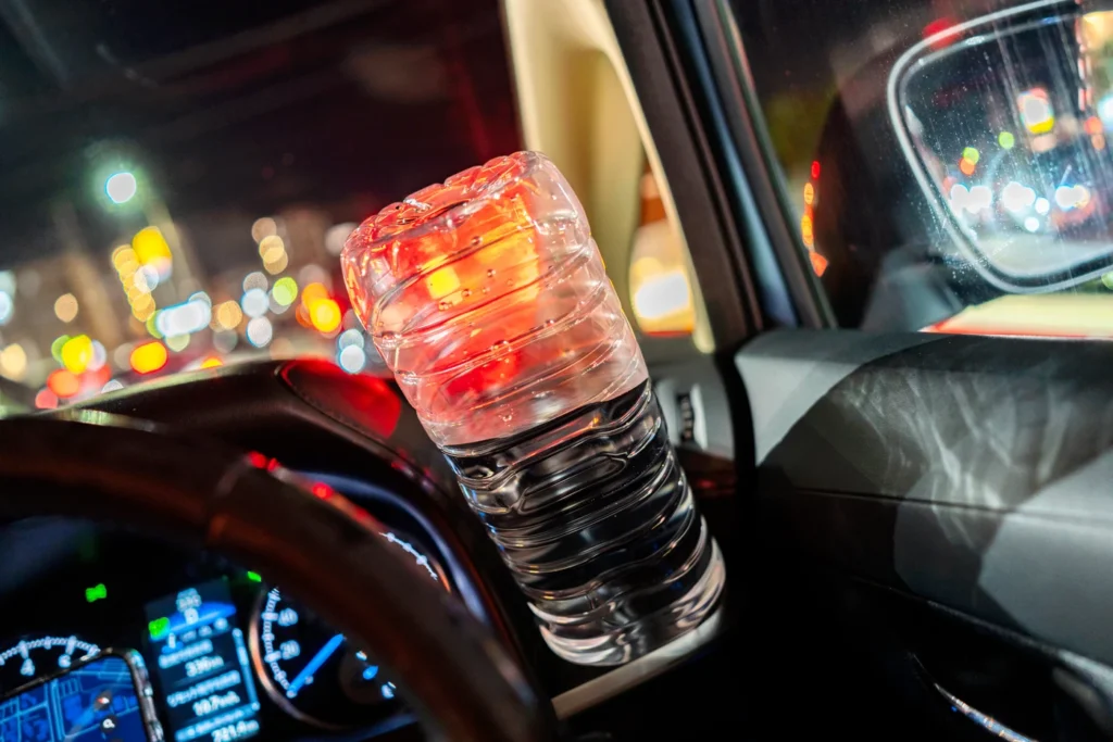 On 15th August 2025, after finishing all the filming, we're on our way back to Naha. Having water available inside the vehicle quickly makes it cooler.