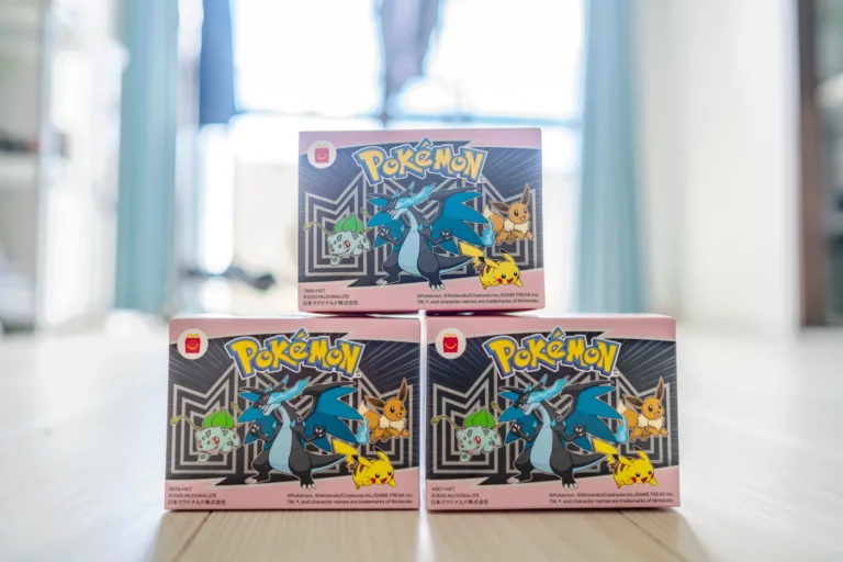 I ordered three Pokémon toys from the McDonald's Happy Meal in Japan, so I received three.