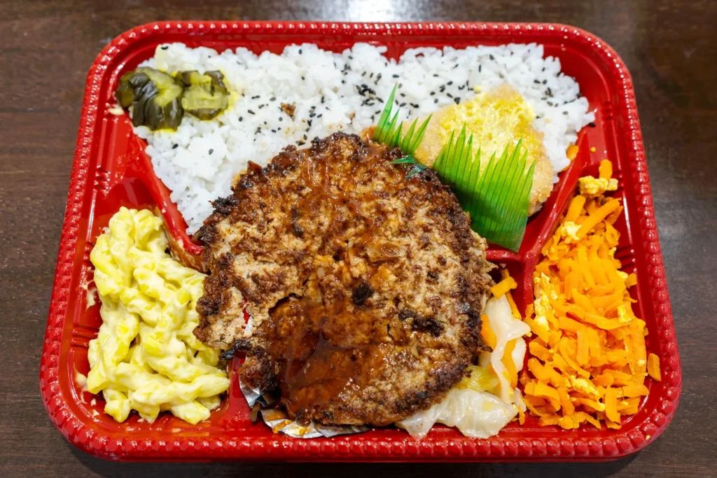 오키나와 맛집 와카사 도시락 푸짐한 도시락 500엔