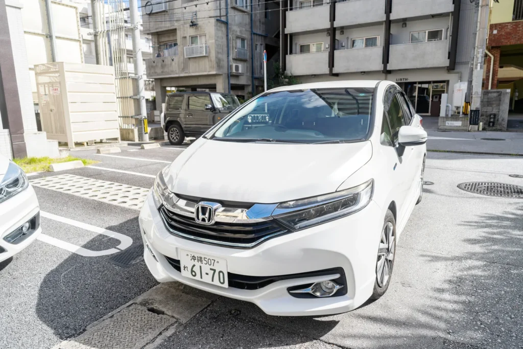 沖縄レンタカー那覇美栄橋でピックアップした様子