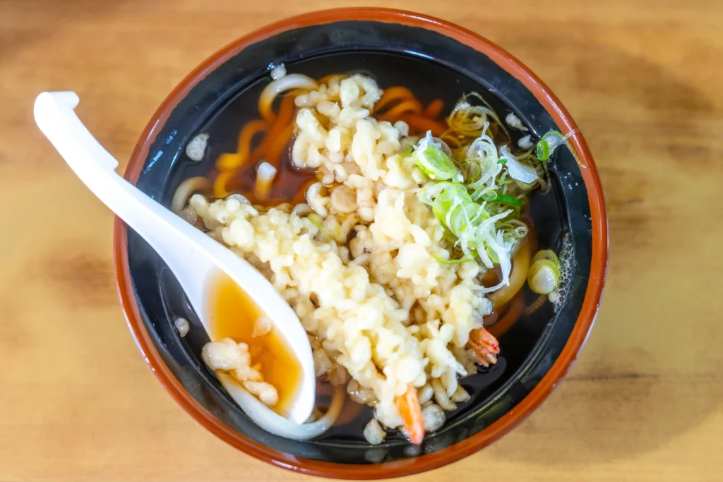 오키나와 맛집 사누키야 에비텐 우동이다. 새우 튀김이 두개가 올라간 맛있는 우동이다.
