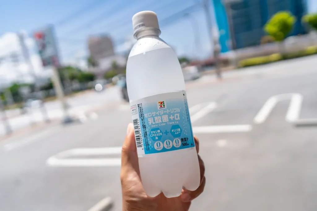 오키나와 날씨 2025년 9월 4일 세븐일레븐 편의점의 제로 사이다