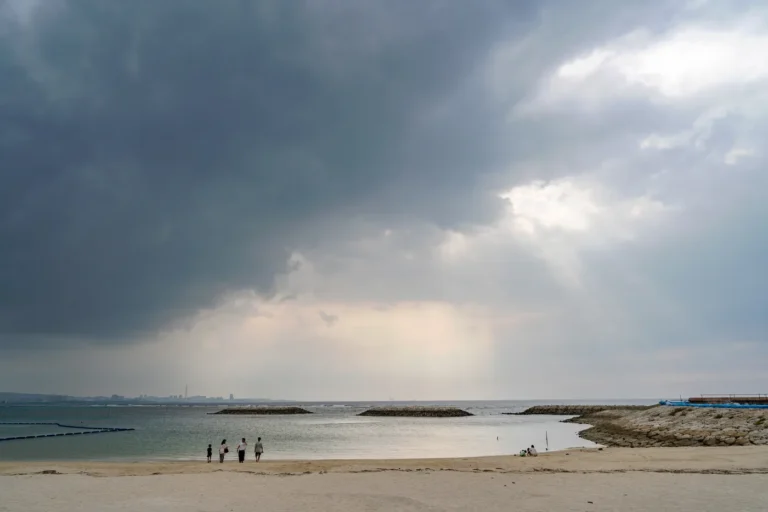 Okinawa Weather 9th October 2025 Very Cloudy Sunset Beach