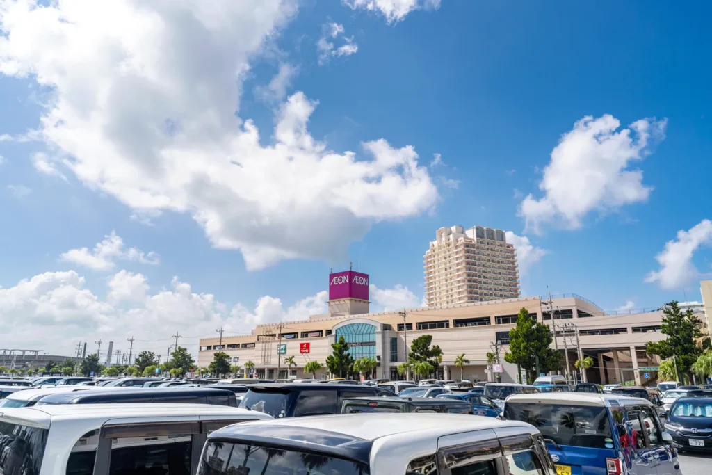 오후 아메리칸 빌리지 이온몰 모습