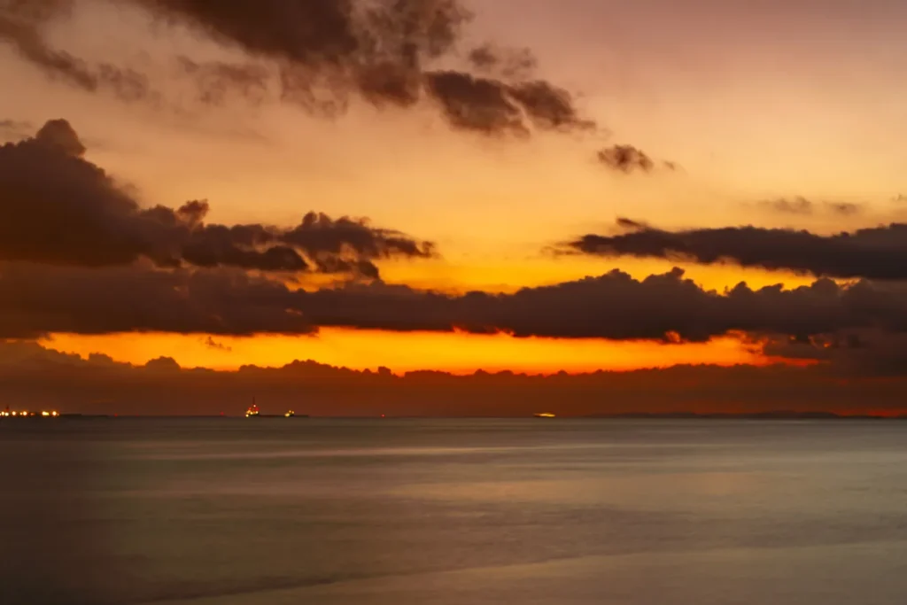 저녁 아메리칸 빌리지 앞바다
