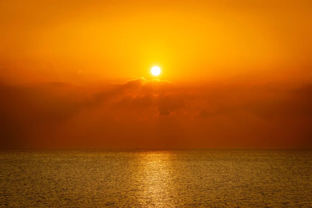 오키나와 날씨 2025년 10월 14일 노을