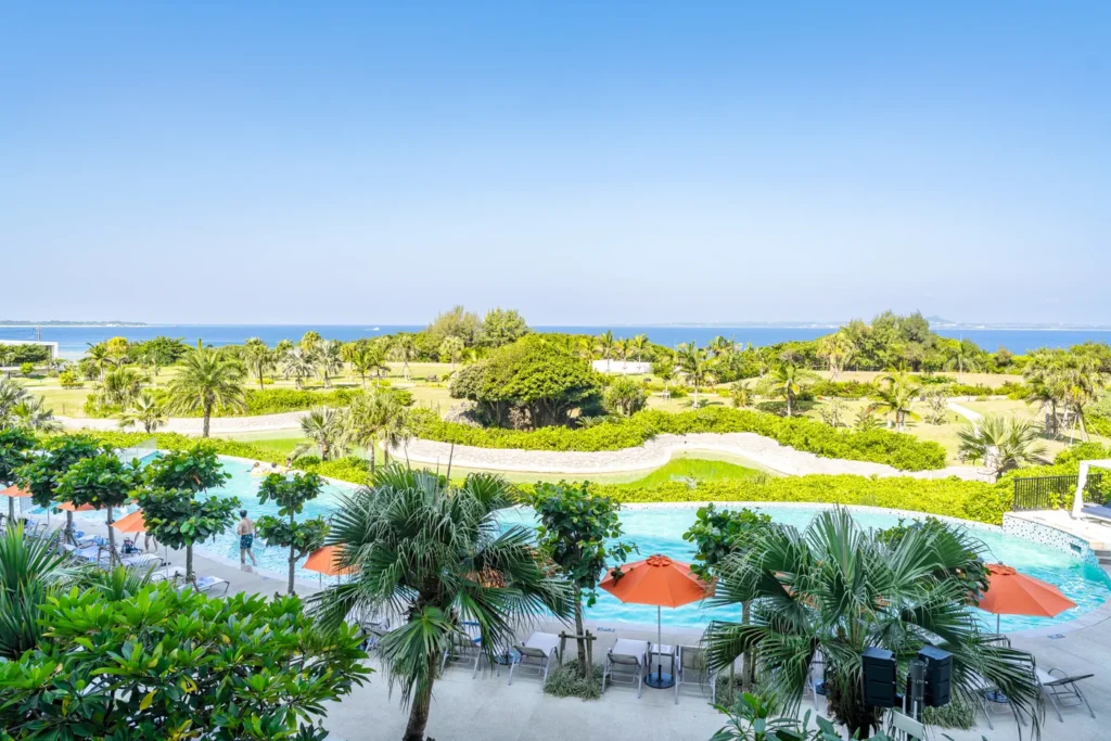 세소코 힐튼 리조트 앞 수영장 모습