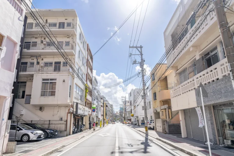 Okinawa Weather: Sunny Afternoon on 18th October 2025