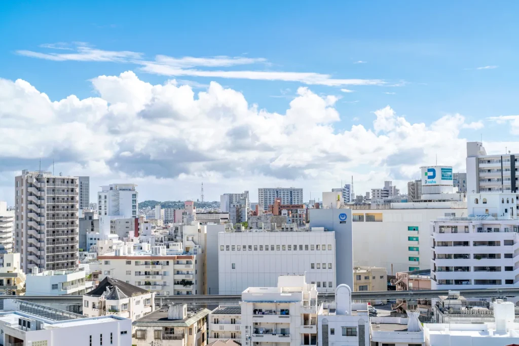 맑고 화창한 오키나와의 모습