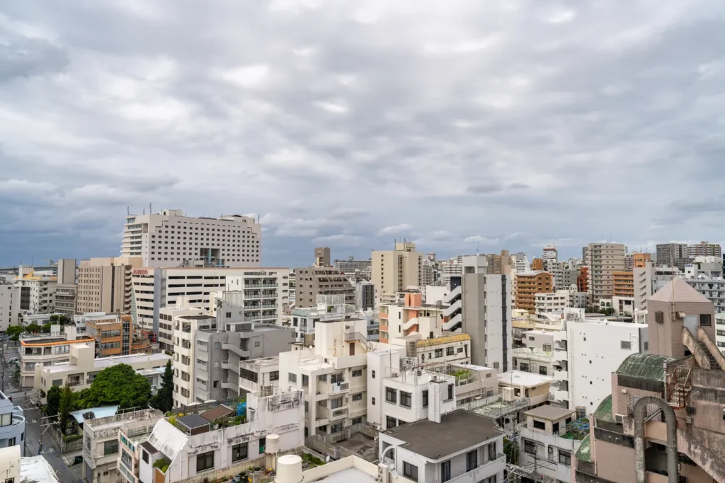 오키나와 미에바시의 흐린 모습