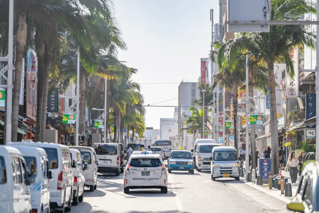 국제거리 오후 늦은 시간의 모습
