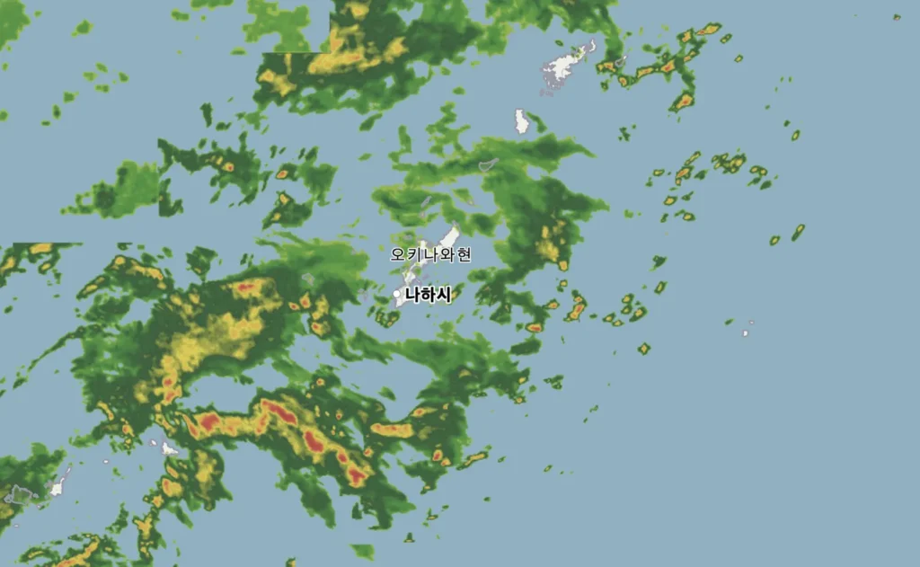 오키나와 주변 비구름 현황