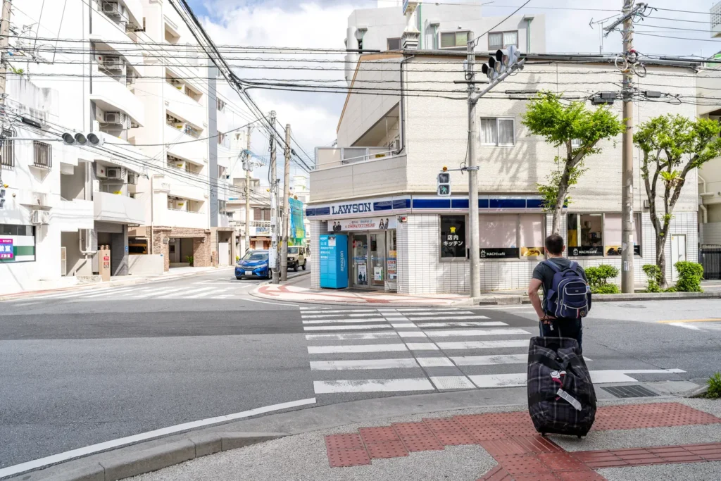 아침 반팔 티셔츠의 남성
