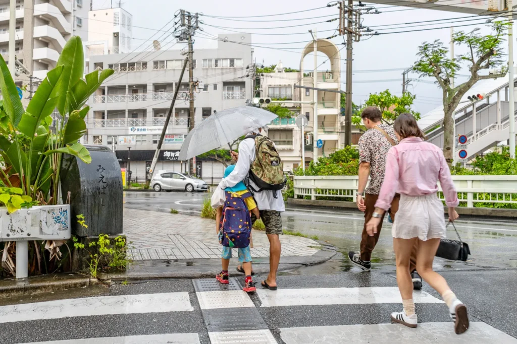 비가 잠시 강렬하게 내렸던 오키나와 미에바시역