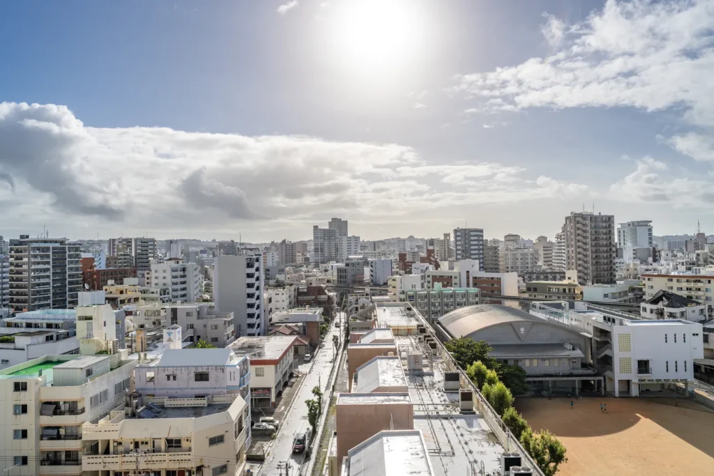 오키나와 나하의 아침 비온 뒤 맑은 모습