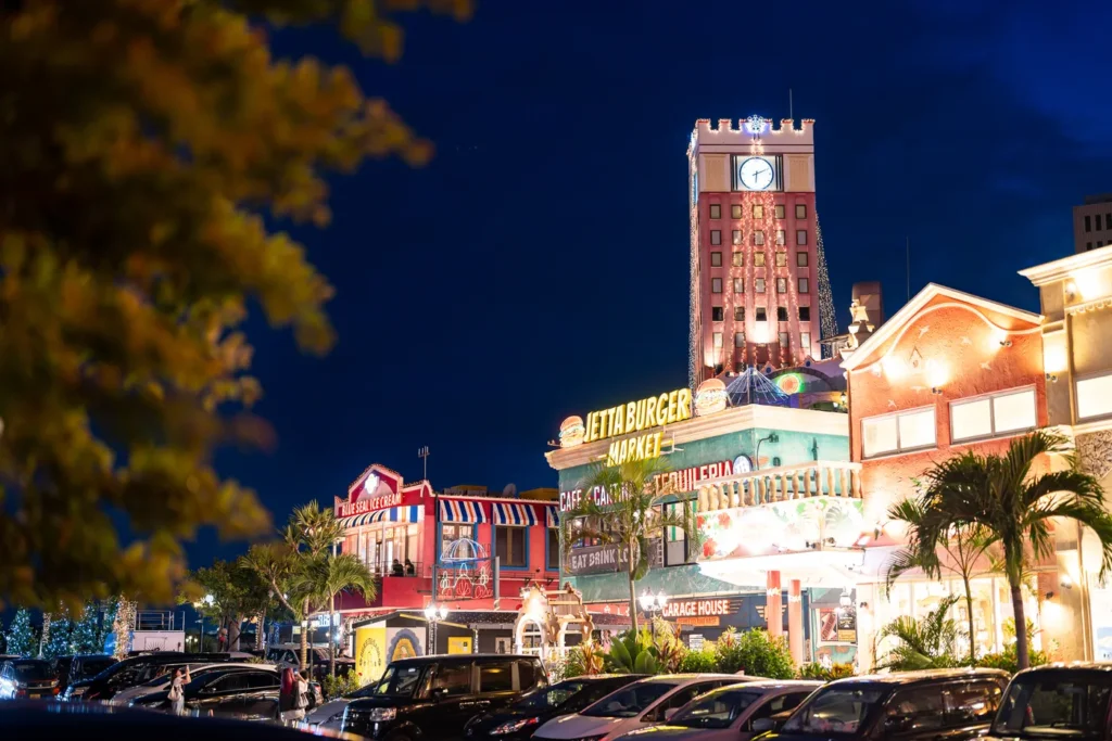 저녁 아메리칸 빌리지의 모습