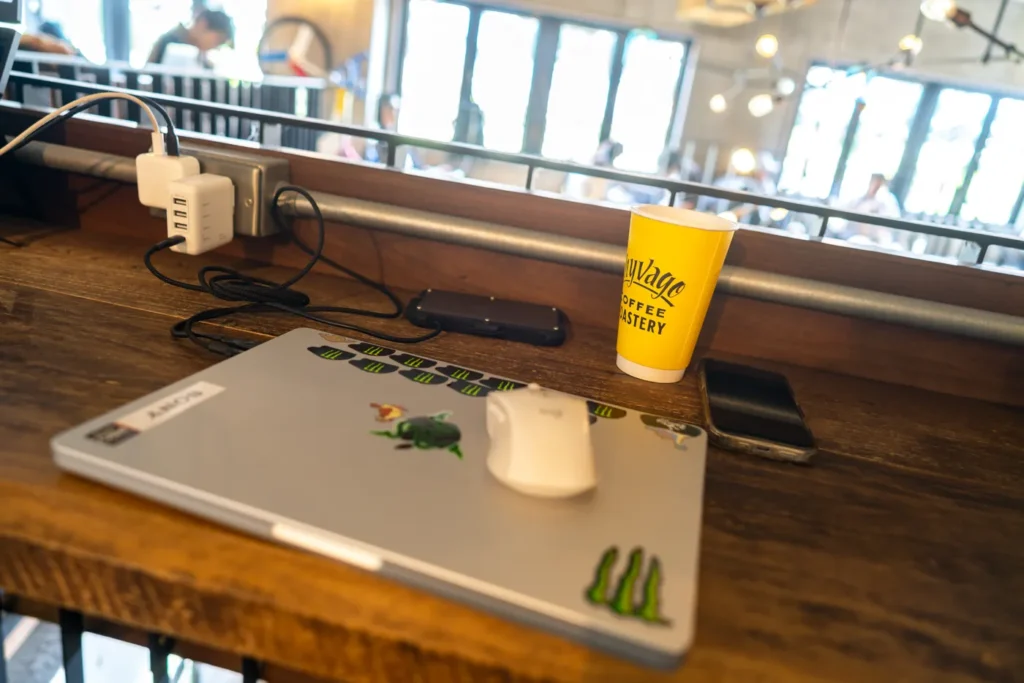 지바고 커피에서 작업