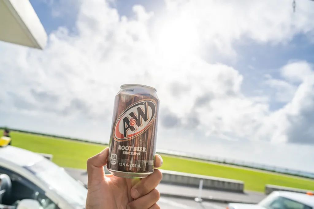 루트비어 맑은 하늘과 함께