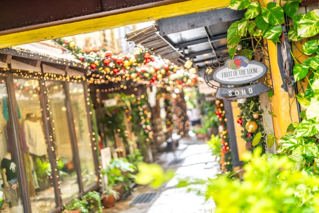 데포 아일랜드 비온 뒤 맑아진 모습