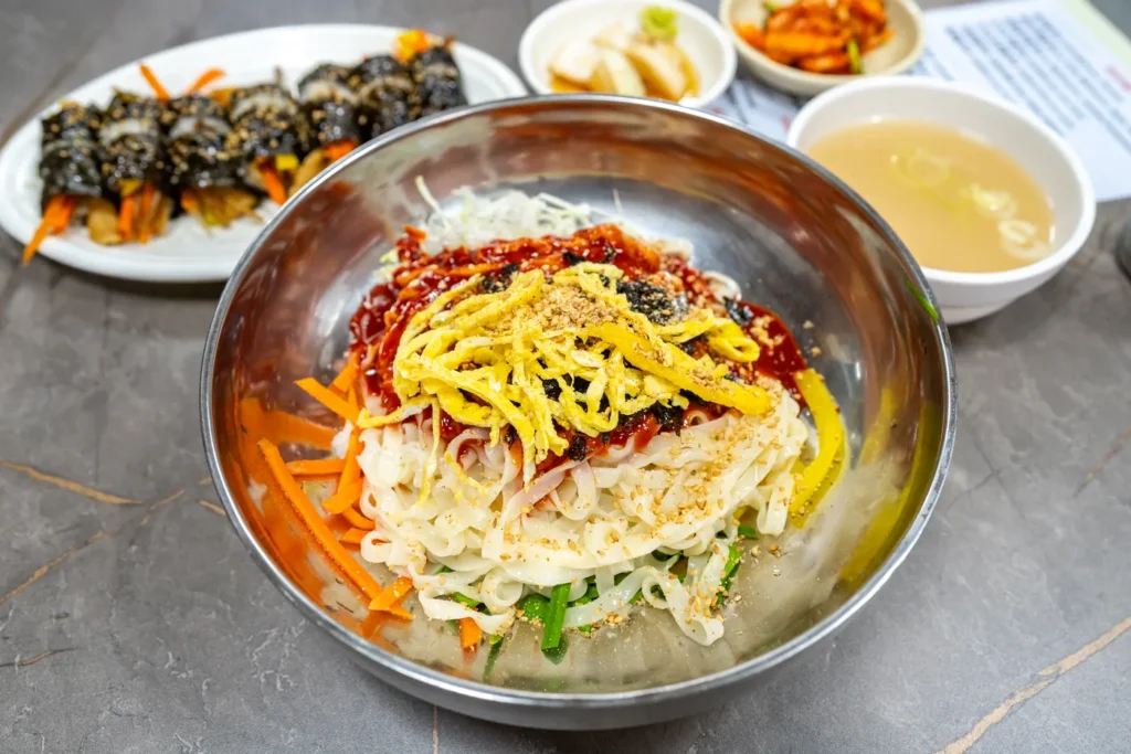 Tongyeong Chungmu Kalguksu