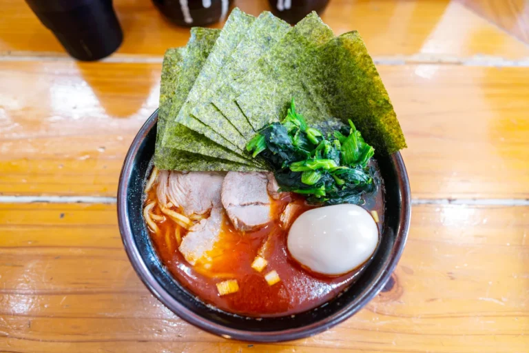 Scharfe Ramen bei Menya Darumaya (麺屋だるま家)