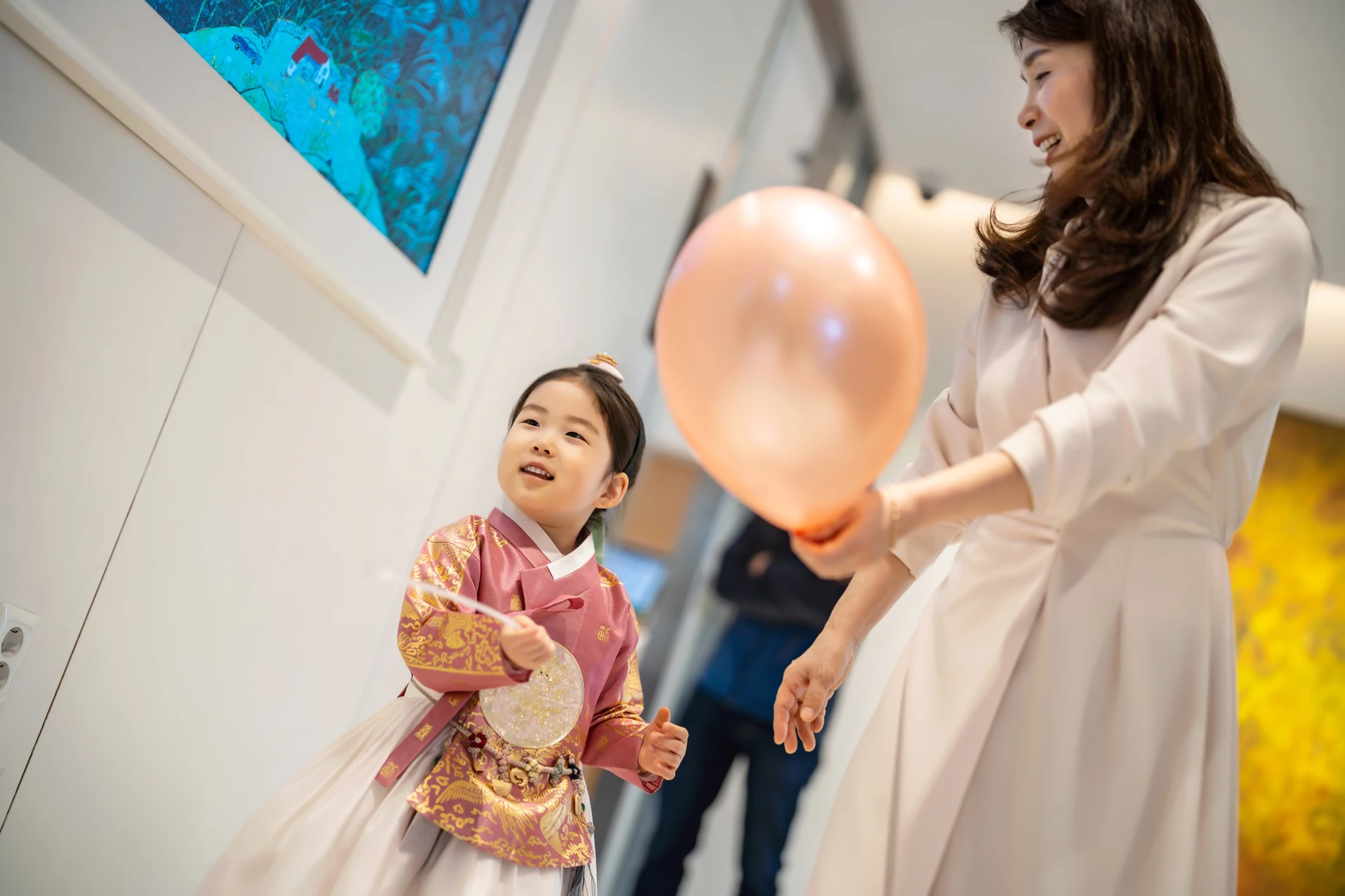 할머니와 함께 찍은 사진