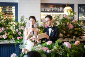 스몰웨딩은 신랑 신부도 중요하지만 하객과의 사진도 중요하다