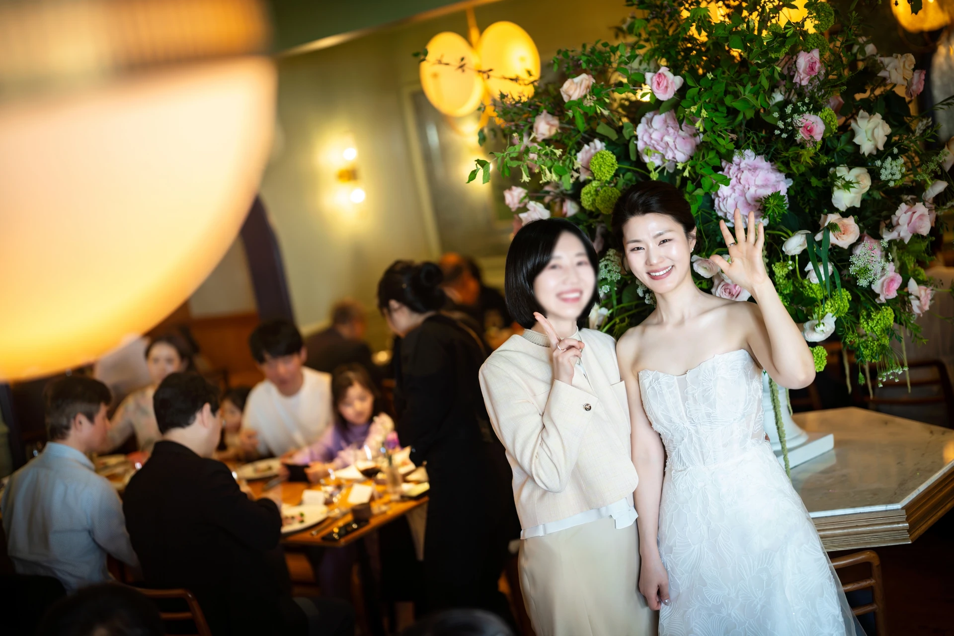 친구나 직장 동료 원판 사진을 따로 촬영하지 않기 때문에 이런 사진이 많다